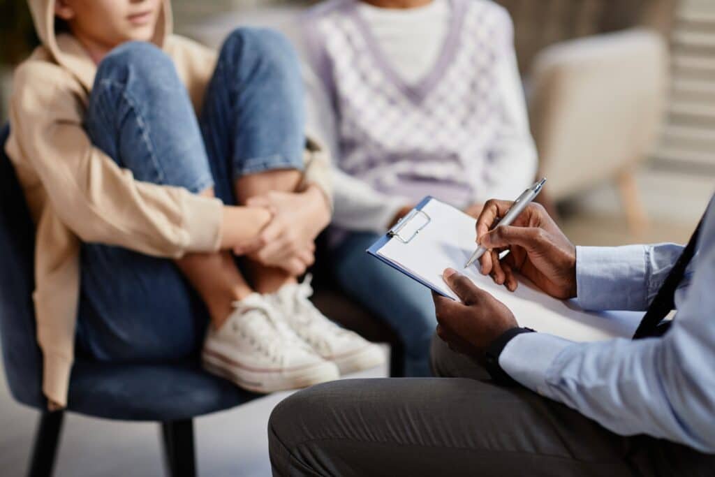 What Are the Effects of Living With an Alcoholic Spouse?