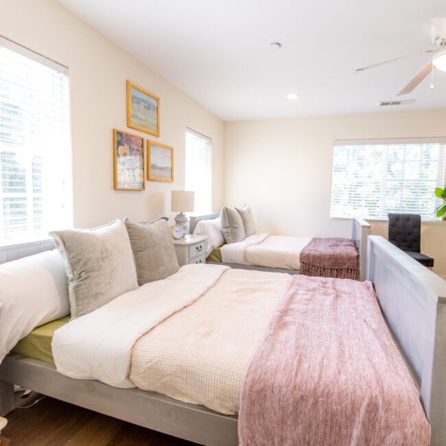 Bedroom at Thrive Treatment residential and detox in Woodland Hills, California.